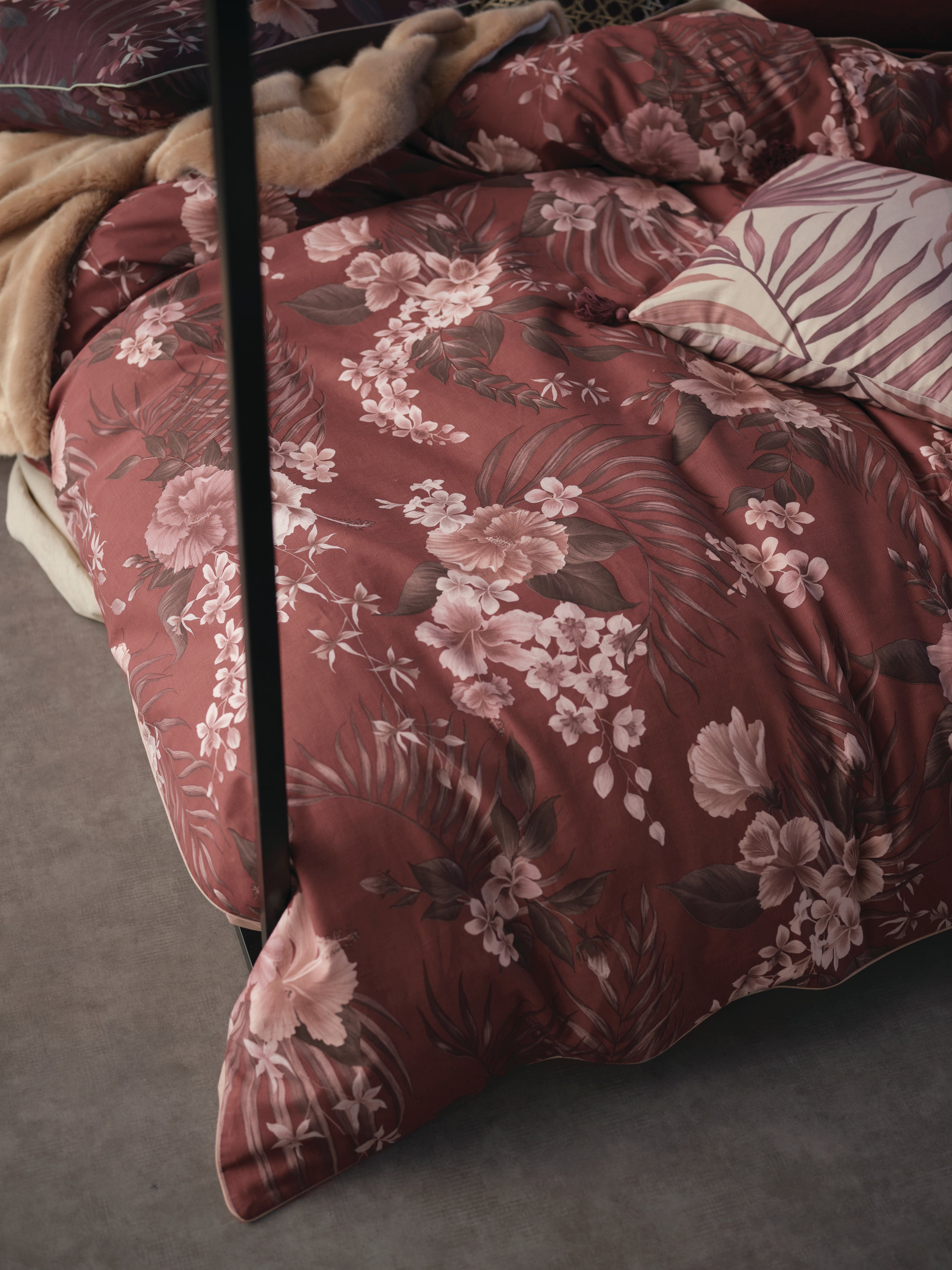 Taira Rhubarb Cotton Quilt Cover