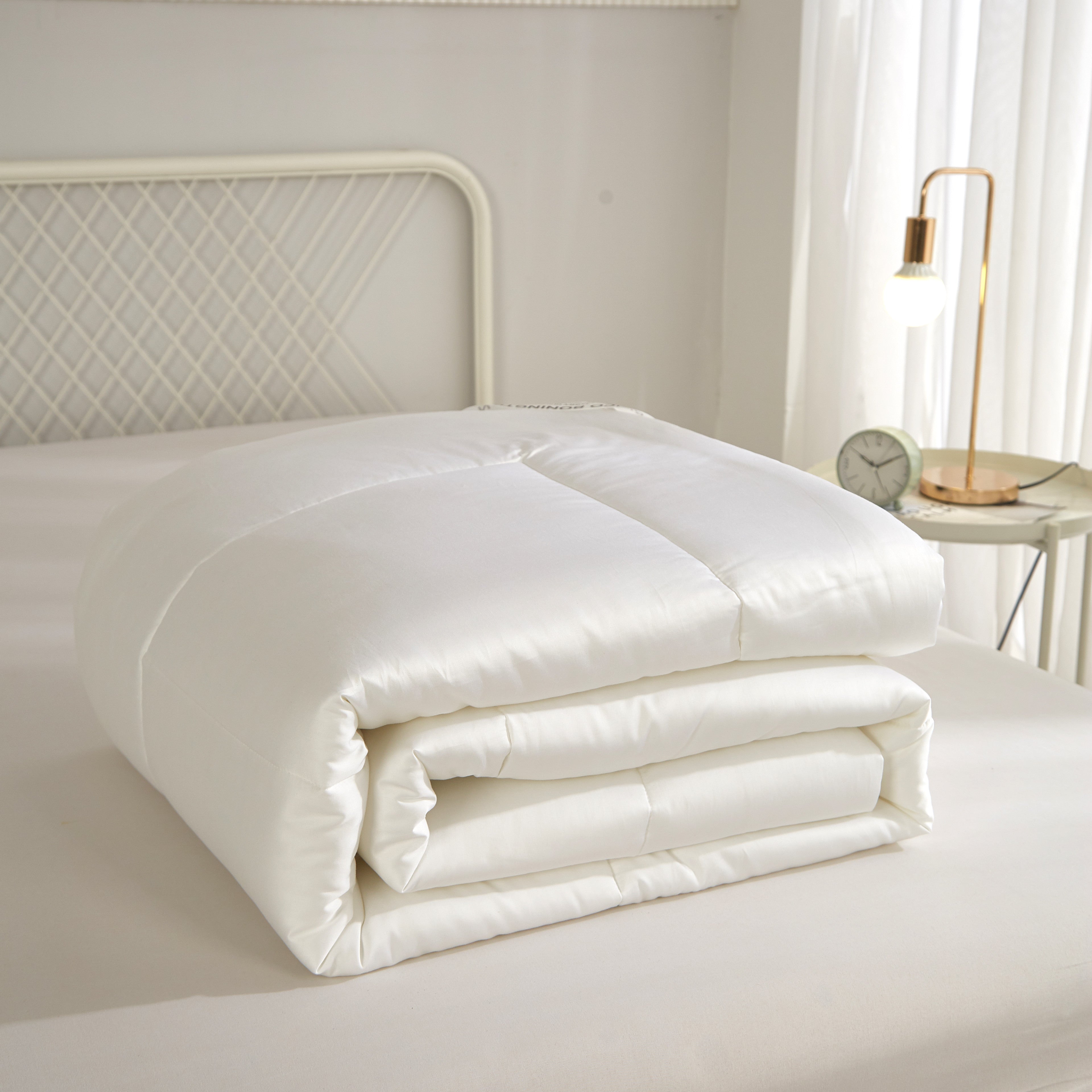 Comfy White Quilt